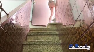 Mi vecina pelirroja me pide sexo en la terraza - 1 image