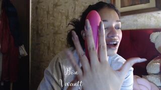 Ebony MILF slut fingers her holes with long nails - 11 image