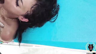 Petite Brunette Sisi Pesos gets her tight pussy drilled by Rome Major in hotel hookup