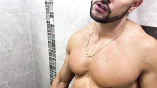 Duncan Saint & Yenifer Chacon take turns getting pounded in the shower