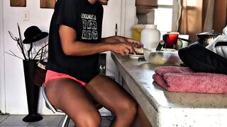 Latina with perfect ass gets her pussy pounded and breakfast on - 1 image
