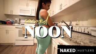 Watch Louie Smalls stroke and suck his fat cock like a Latina housewife - 2 image
