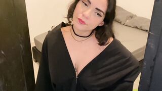 Watch Chia Towers share her bed with her curvy Latina MILF MILF stepmom - Spanish Porn