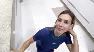 Argentina caliente mamando verga pide la leche en la cara - 7 image