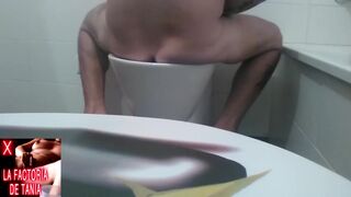 He fucks his stepmother before taking a shower - 3 image