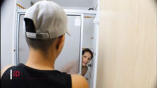 spying on my stepsister's slut in the shower- porn in spanish - 1 image
