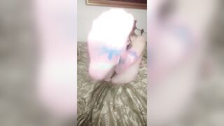 let me tell you what my girlfriend says my feet smell like - 3 image