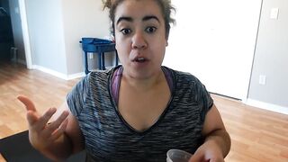 Stephanie Benitez fat ass twerking on the dick in Spanish - 5 image