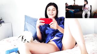 Video Reacciono Mientras me Masturbo Con un Vibrador - 3 image