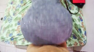 Vizinho saiu a mulher dele veio aqui dar o bucetão pra mim