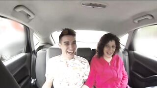 Hopeless wife needs being pumped by a large 10-Pounder - 8 image