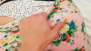 La mujer de mi amigo es una zorra de culo enorme - 1 image