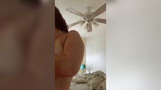 Sexy milf fingering and showing off on Periscope - 3 image