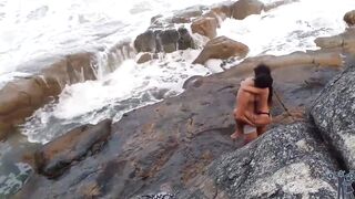 I took my girlfriend to the beach to see a beautiful view, I just didn't say which one - 7 image