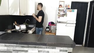 MY MATURE HOT NEIGHBOR comes to my house to be able to make her the DELICIOUS LIKE KARELY RUIZ - 1 image