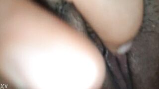 Mi amante madura se toca antes de que se lo meta