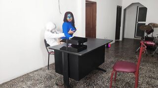 THE DOCTOR HAS SEX WITH HIS SECRETARY IN THE CUSTOMER SERVICE OFFICE. SHE RIDES HIM VERY SENSUALLY ON THE DESK AT WORK