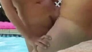 Sexy Fun In The Amateur Pool!