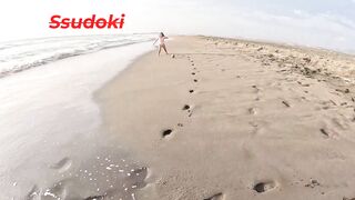 WE FUCKED in front of the BEACH because he dared me to stay NAKED on a NUDIST beach. - 4 image