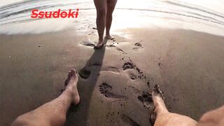 WE FUCKED in front of the BEACH because he dared me to stay NAKED on a NUDIST beach. - 5 image