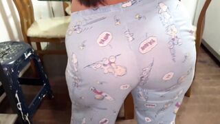 Mother-in-law shows off BIG ASS to son-in-law who ends up fucking her - 4 image