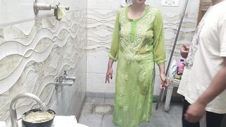 Indian Sutela Bhai saw the stepsister doing the scandal and even after refusing to demand to her