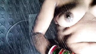 Bengali Girl Emily Ne Bathroom Me Nahate Tome Chut ME ugli Dali- Fireecouple Solo Sex