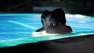 Playing with Fire (Jugar con fuego) sex scene complication