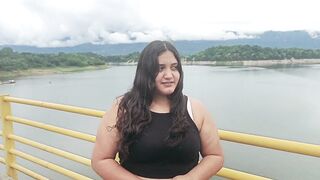 girl is abandoned by her boyfriend has sex with the delivery