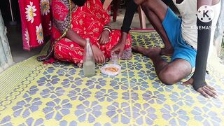 Desi bhabhi sharab pee kar land chusa