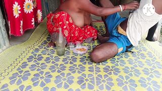 Desi bhabhi sharab pee kar land chusa