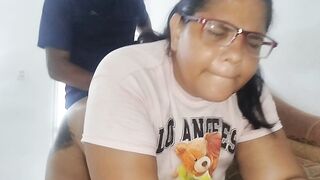 Housewife pays a technician with a good blowjob and a hard and rich fuck while her husband works