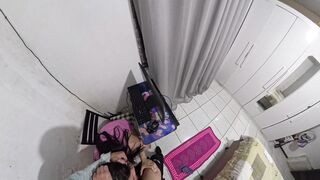 Housewife And Technician With Her Ass While Husband Is Away