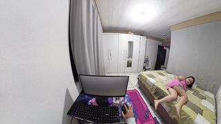 Housewife And Technician With Her Ass While Husband Is Away