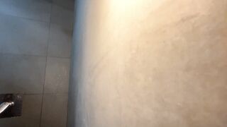 Stepsister asked her Brother to record her Taking a Shower to send to her Boyfriend, the Cuckold doesn't know that her Brother Rubs his Dick on her Ass
