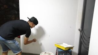 Hot MILF with a massive ass seduces painter & gets a rough fuck in HD