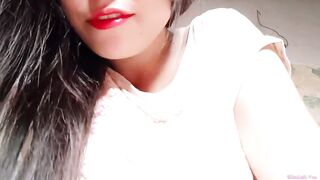 Elizabeth Fox smothers you with her big Brazilian booty and makes you beg for more