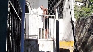 Watch El Flaco and Adribella69 take turns pounding their neighbor's tight pussy & ending up with a sticky load on their faces